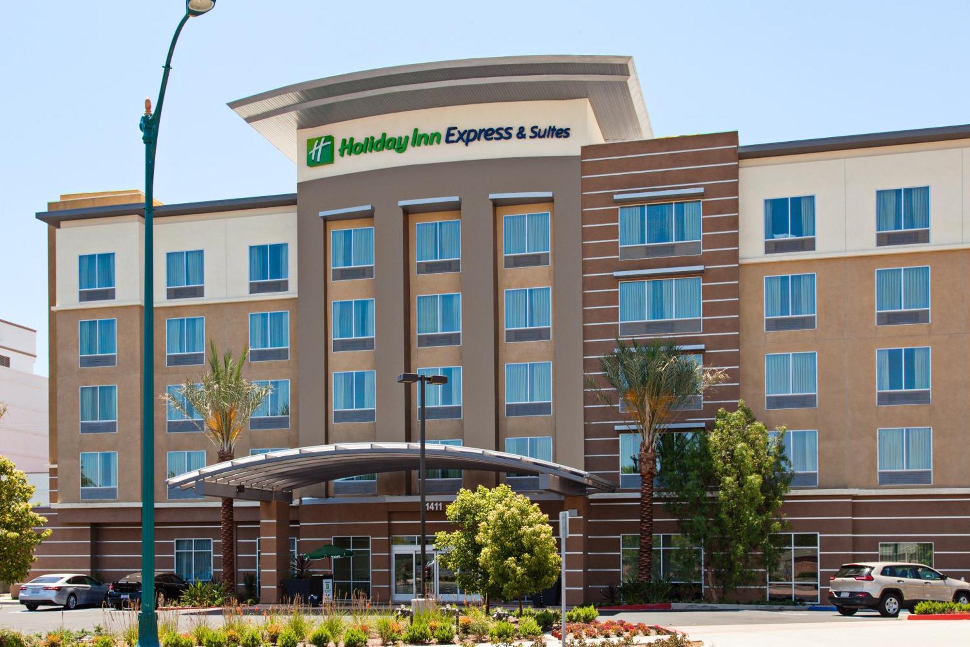Holiday Inn Express & Suites Anaheim Resort Area By Ihg Ngoại thất bức ảnh