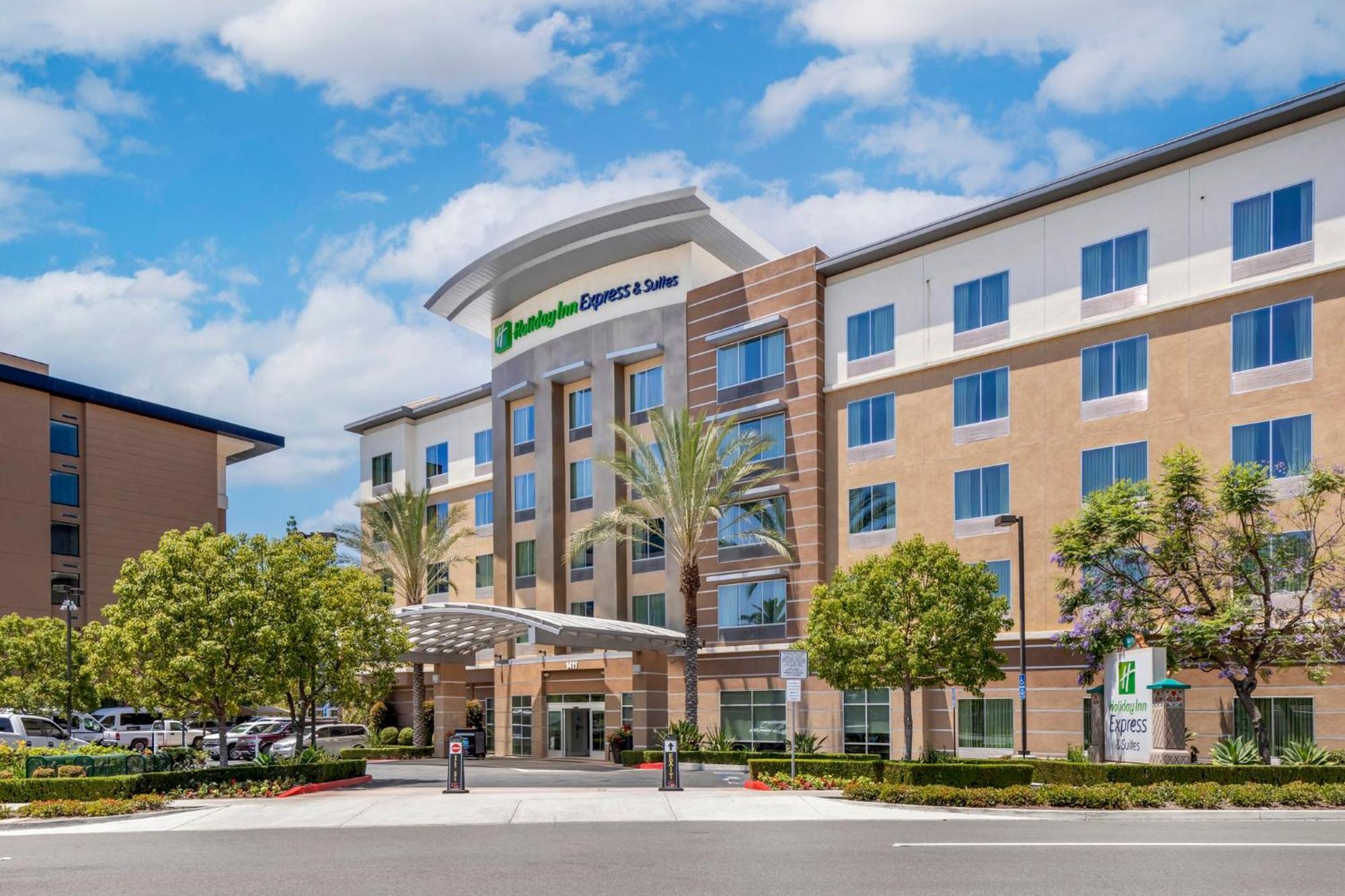 Holiday Inn Express & Suites Anaheim Resort Area By Ihg Ngoại thất bức ảnh