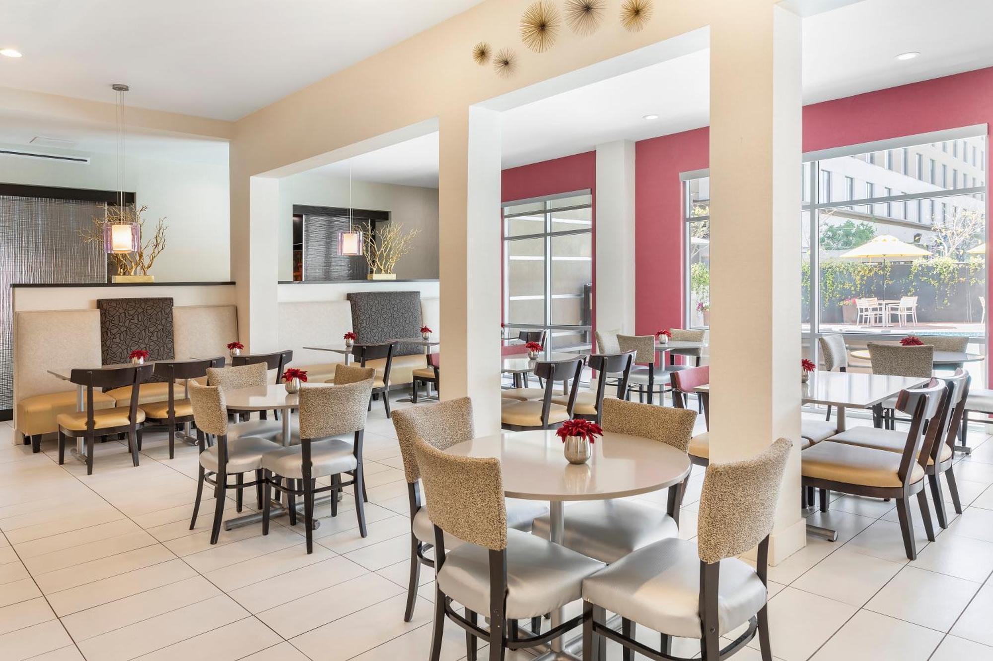 Holiday Inn Express & Suites Anaheim Resort Area By Ihg Ngoại thất bức ảnh