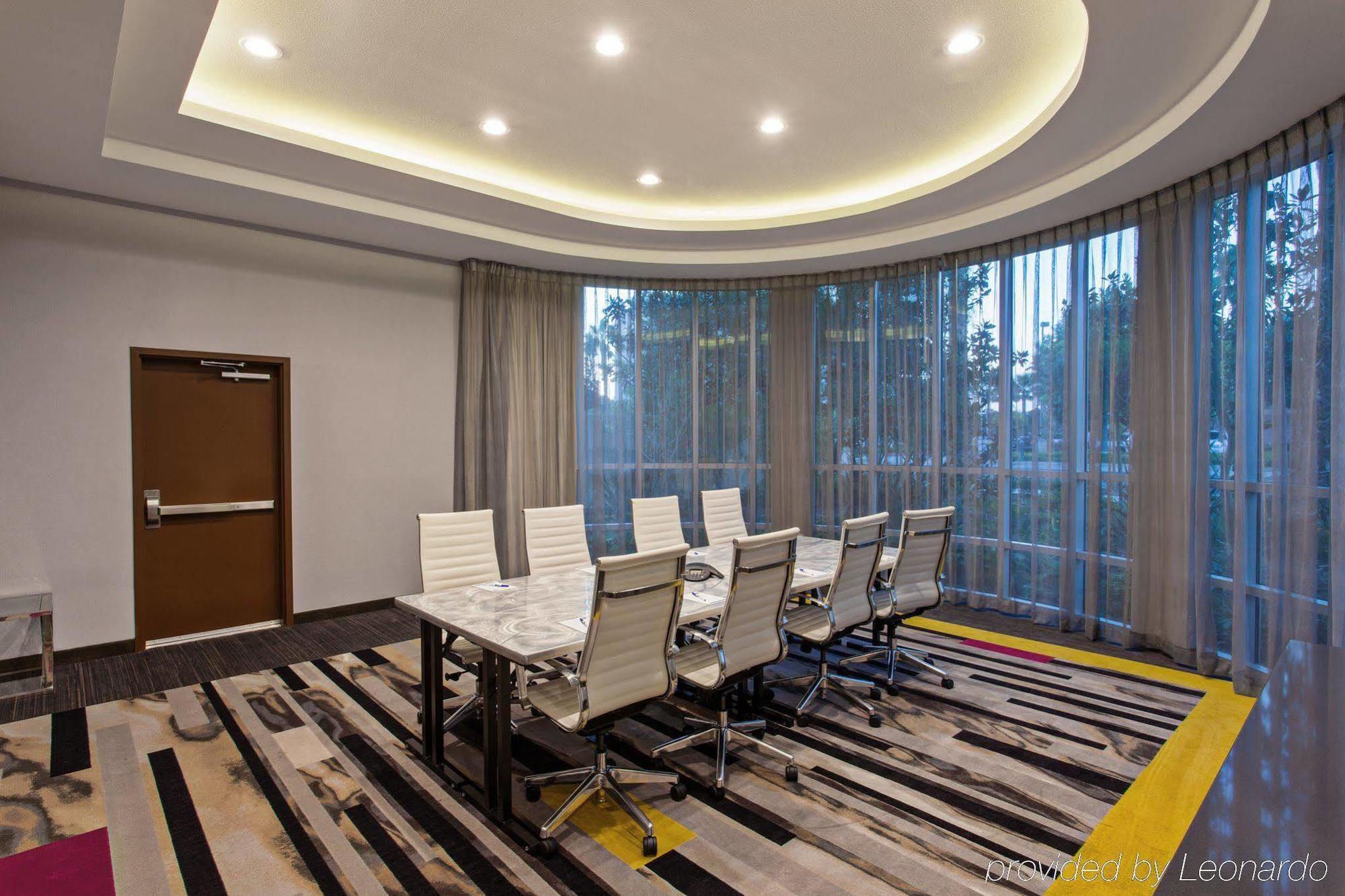 Holiday Inn Express & Suites Anaheim Resort Area By Ihg Ngoại thất bức ảnh