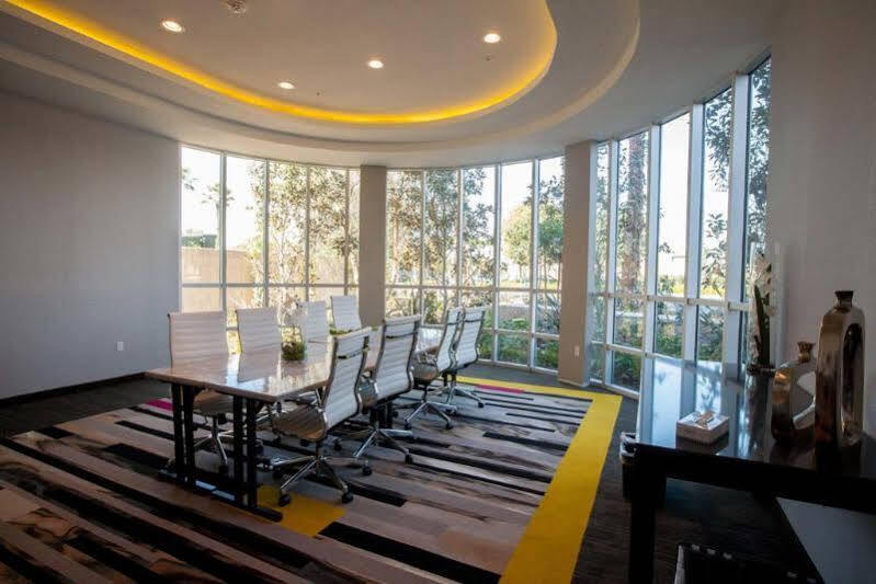 Holiday Inn Express & Suites Anaheim Resort Area By Ihg Ngoại thất bức ảnh